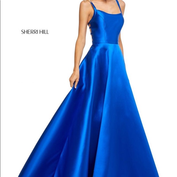 Prom dress - Picture 2 of 3